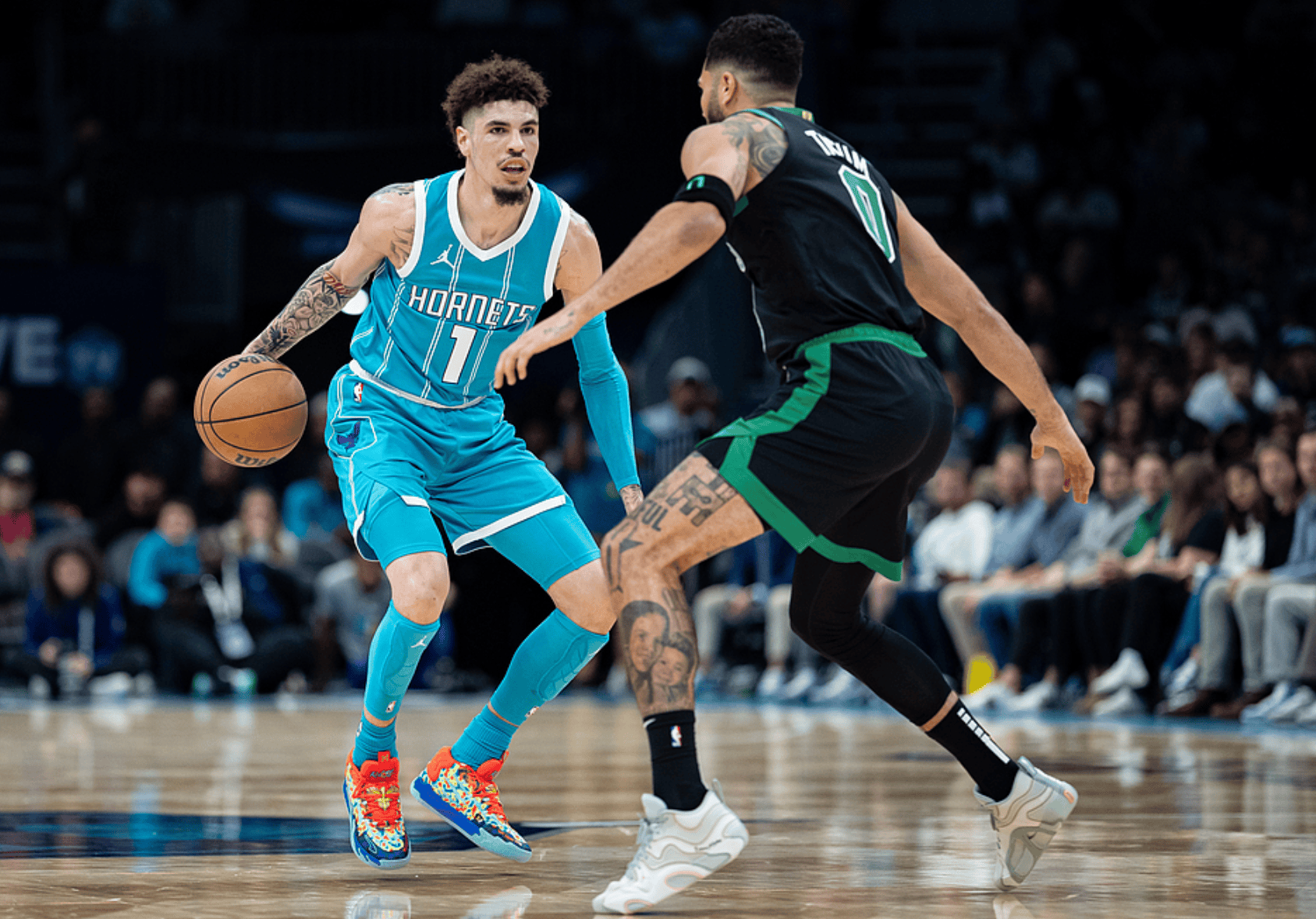 九游娱乐-塔图姆回归赛场，大胜首场状态亮眼，勇士观众沸腾！的简单介绍