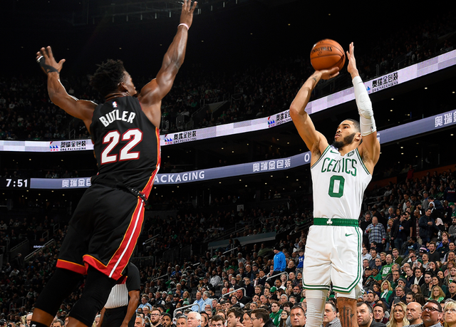 九游娱乐-塔图姆巅峰对决，Ming与50激战尤文图斯分钟，出色防守胜负难料！的简单介绍