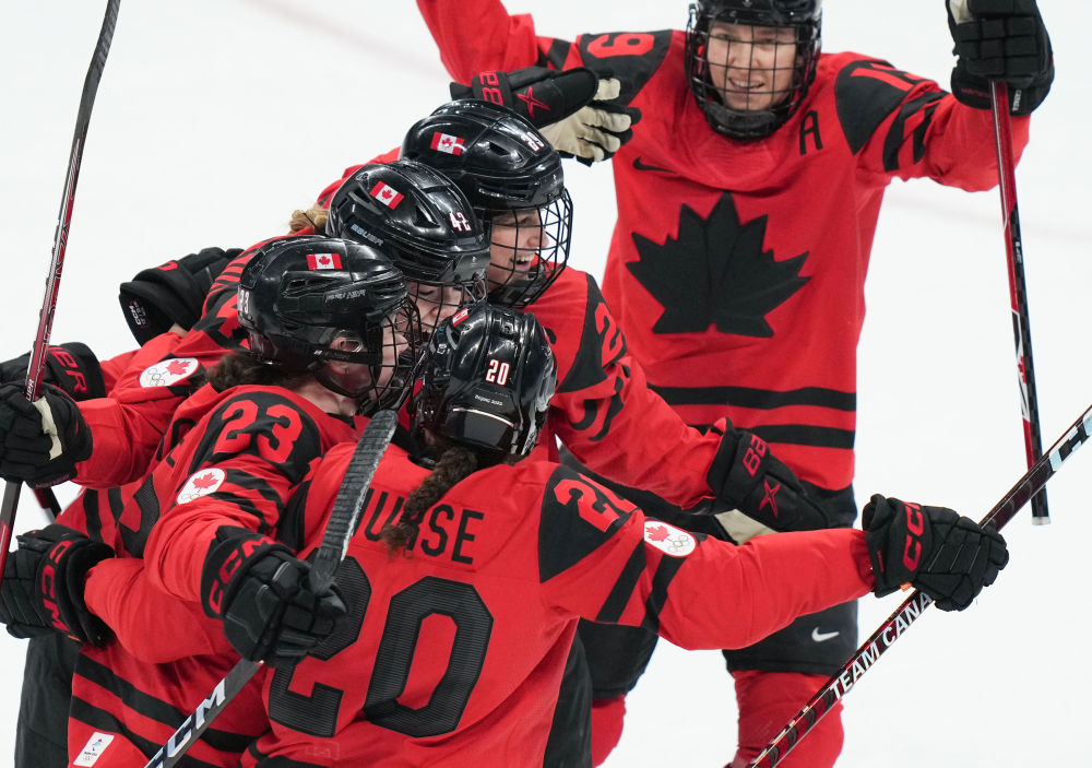 九游娱乐-包含蒂姆关键节点惊险取胜，加拿大队带队取胜！的词条