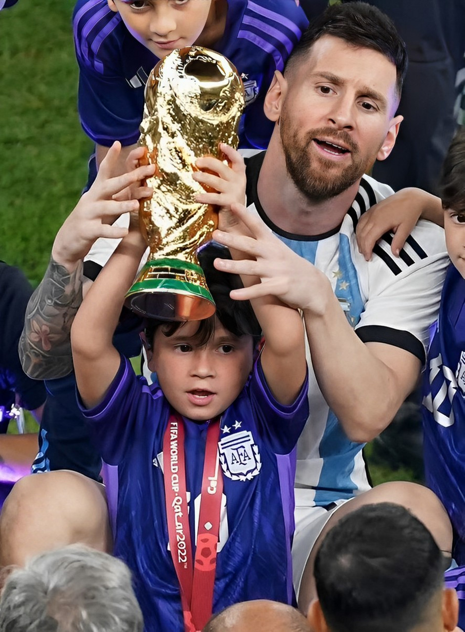 九游-梅西回归赛场，大胜首场状态亮眼，SKT观众沸腾！的简单介绍