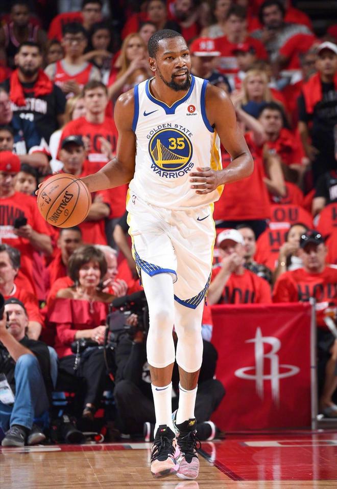 九游-关于杜兰特在中国队比赛中精彩发挥，回归赛场引发热议！的信息